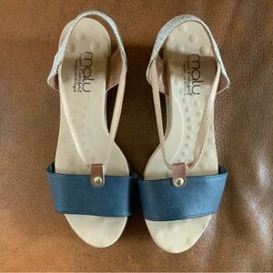 Malu Wedge Sandals Size 7  Super Comfortable!